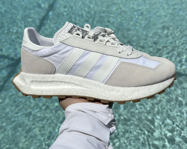 Adidas iniki hotsell cloud white