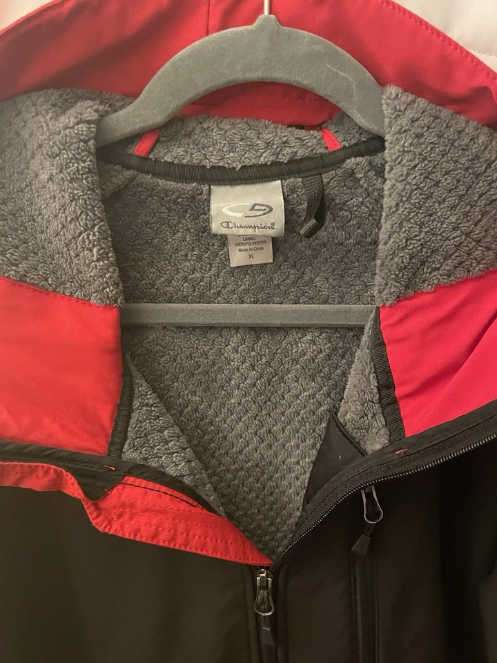 Champion men’s XL, hooded, fleece lined, Full Zip, red and black Jacket - Image 2 of 3