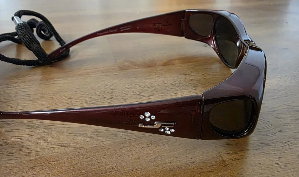 Gafas de sol polarizadas Jonathan Paul modelo Aurora AR003S Fitovers lentes grises Foto 4 de 4