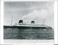 1950 Ss Liberte French Liner Ny Flag Postwar Voyage Vessel Wirephoto 7X9