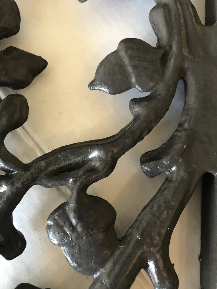 Ménsulas de bellota ornamentadas de hierro fundido vintage MUY PESADAS 18 X 18 1/2 X 14. Juego de 2 Foto 3 de 4