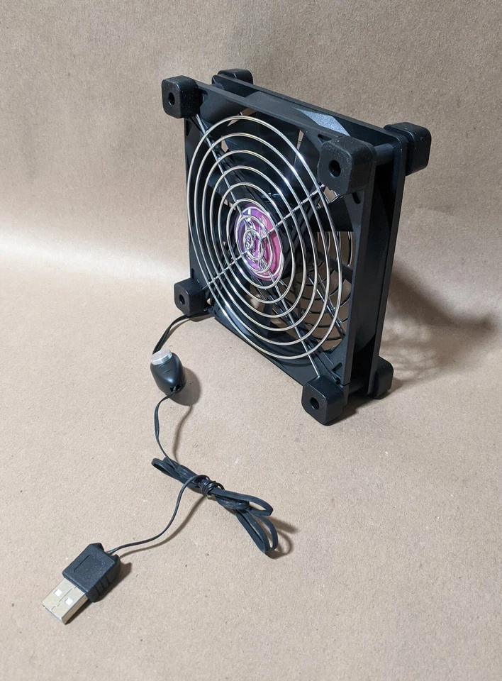 Evercool 140mm USB Powered NUC, Router, Amplifier, Console 2-Speed Cooling Fan - Image 4 of 4