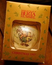 Vintage 1997 GOEBEL Berta Hummel TREE TRIMMING TIME Christmas Ornament W Box EX