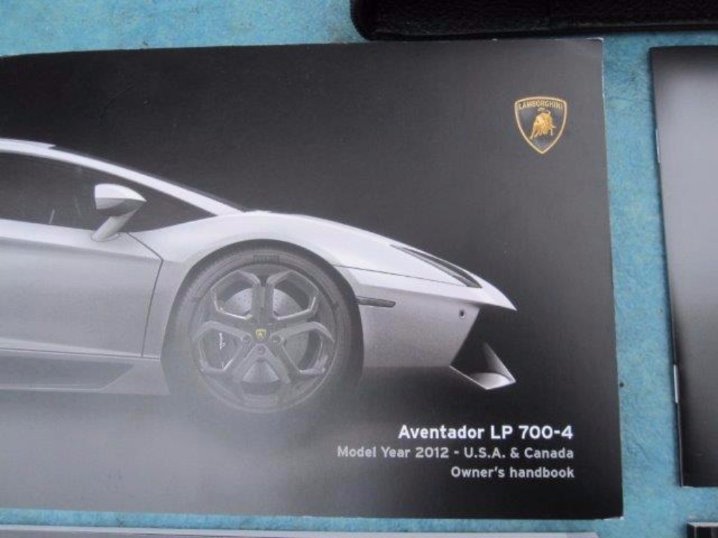 ランボルギーニ レヴエルト オーナーズマニュアルセット ランボルギーニ レヴエルト オーナーズマニュアルセット