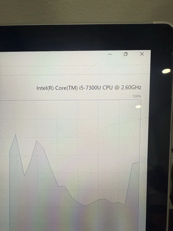 Windows Surface Laptop 1 Pantalla de 13,5", Intel I5 7ª Generación, 128 GB, 8 GB de RAM Foto 2 de 4
