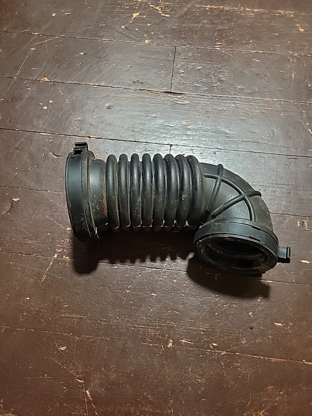97-01 Jeep Cherokee XJ 4.0l Air Intake Cleaner Hose 53006274 