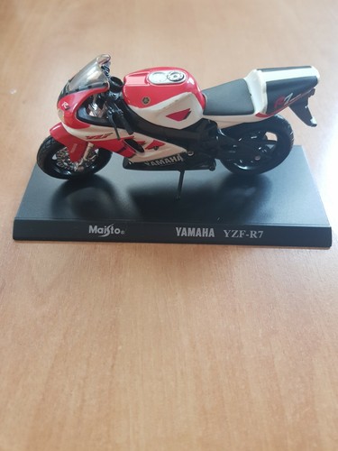 Motorrad Modell Collection 1:18 Ducati BMW Kawasaki Yamaha Triumph Honda ..... - Picture 7 of 213