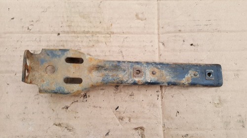 VW Golf Caddy MK1 Vorne Stoßstange Halterung