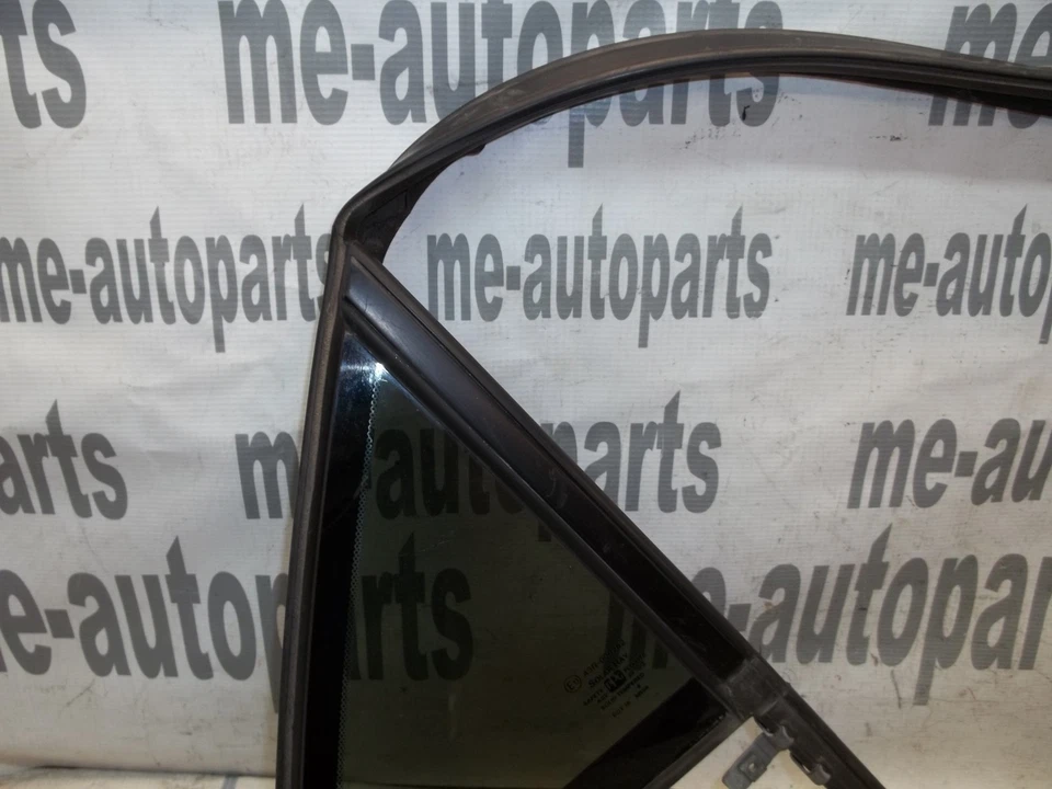 Cadillac CTS 2003-2007 pasajero derecho puerta trasera cuarto ventilación ventana de vidrio Foto 4 de 4