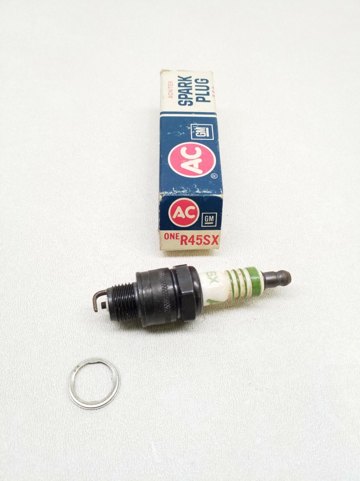 R45SX ACDelco 5613564 Ignition Spark Plug - Qty. 1 piece