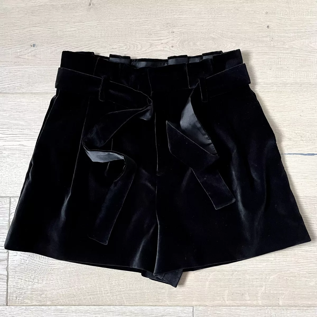 Alice and olivia black deals shorts
