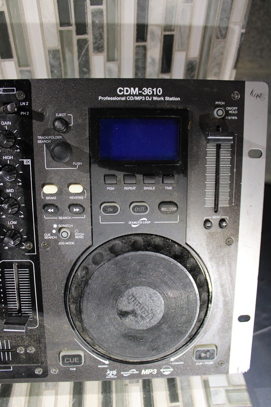 Gemini CDM-3610 Professional DJ Work Station