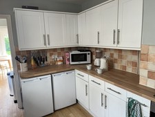 howdens kitchen units white