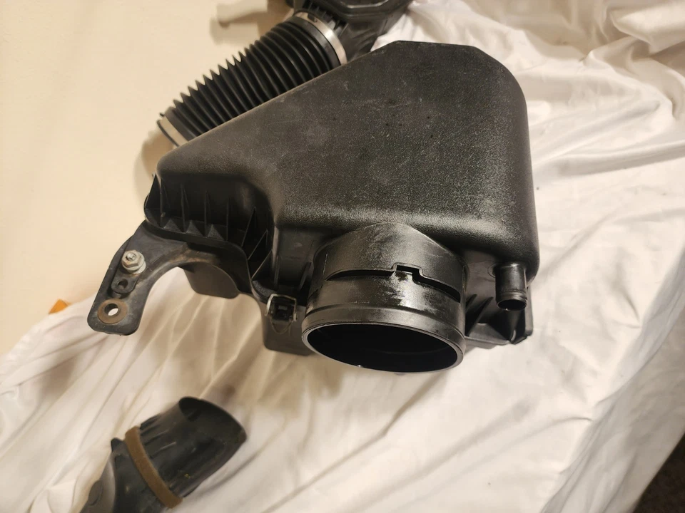 Dodge Caravan 2011-2020 conjunto de caja de admisión de filtro de aire Chrysler completo de 3,6 L Foto 4 de 4