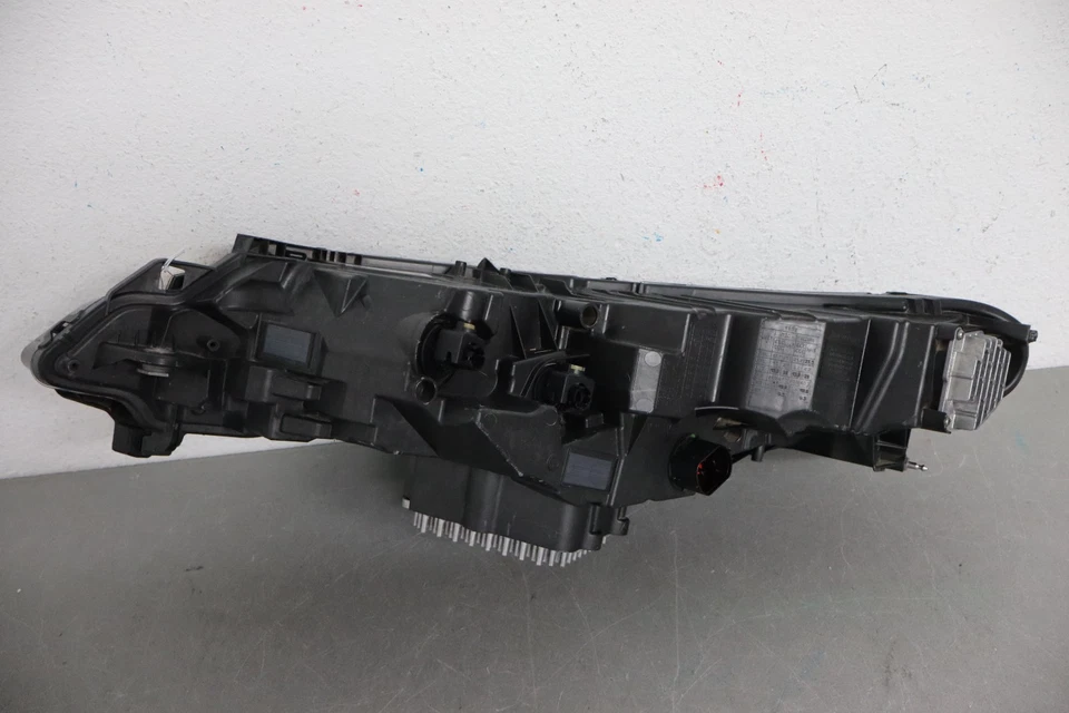 2020 2023 LAND ROVER RANGE ROVER EVOQUE RIGHT SIDE HEADLIGHT LED OEM - Image 4 of 4