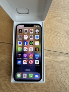 Apple iPhone 13 Pro 128GB entsperrt, nagelneuer Original Apple Akku 98%, verpackt