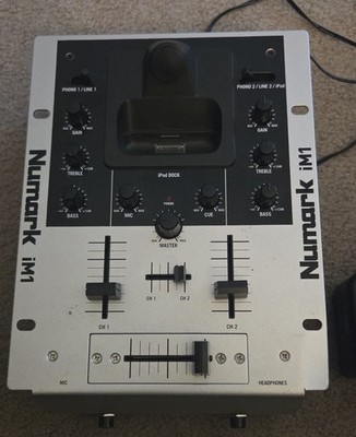 Numark iM1 2-Channel DJ mixer with iPod Dock With Power Cord.