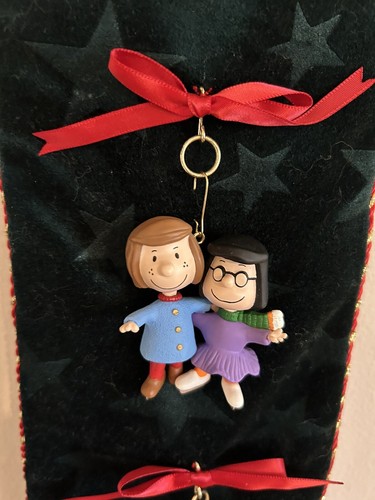 Hallmark 1980’s Set Of 5 Retired Skating PeanutsOrnaments EUC; Hanger Not Includ - Picture 6 of 14