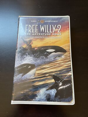 Free Willy 2: The Adventure Home (VHS, 1995, Clam Shell)