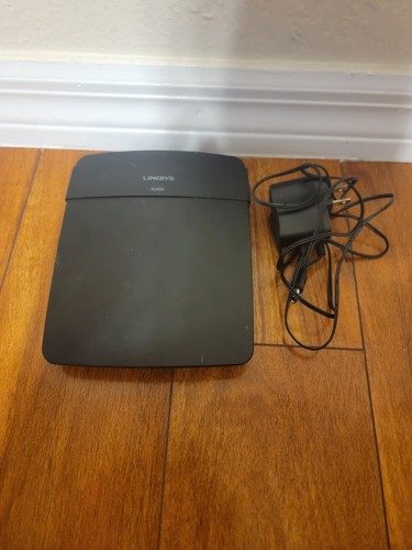 Linksys E1200 v2 300 Mbps 4-Port Wireless Router - Picture 1 of 3