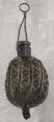 1920's Sterling Silver Mesh Adjustable Gate Flapper Coin Purse