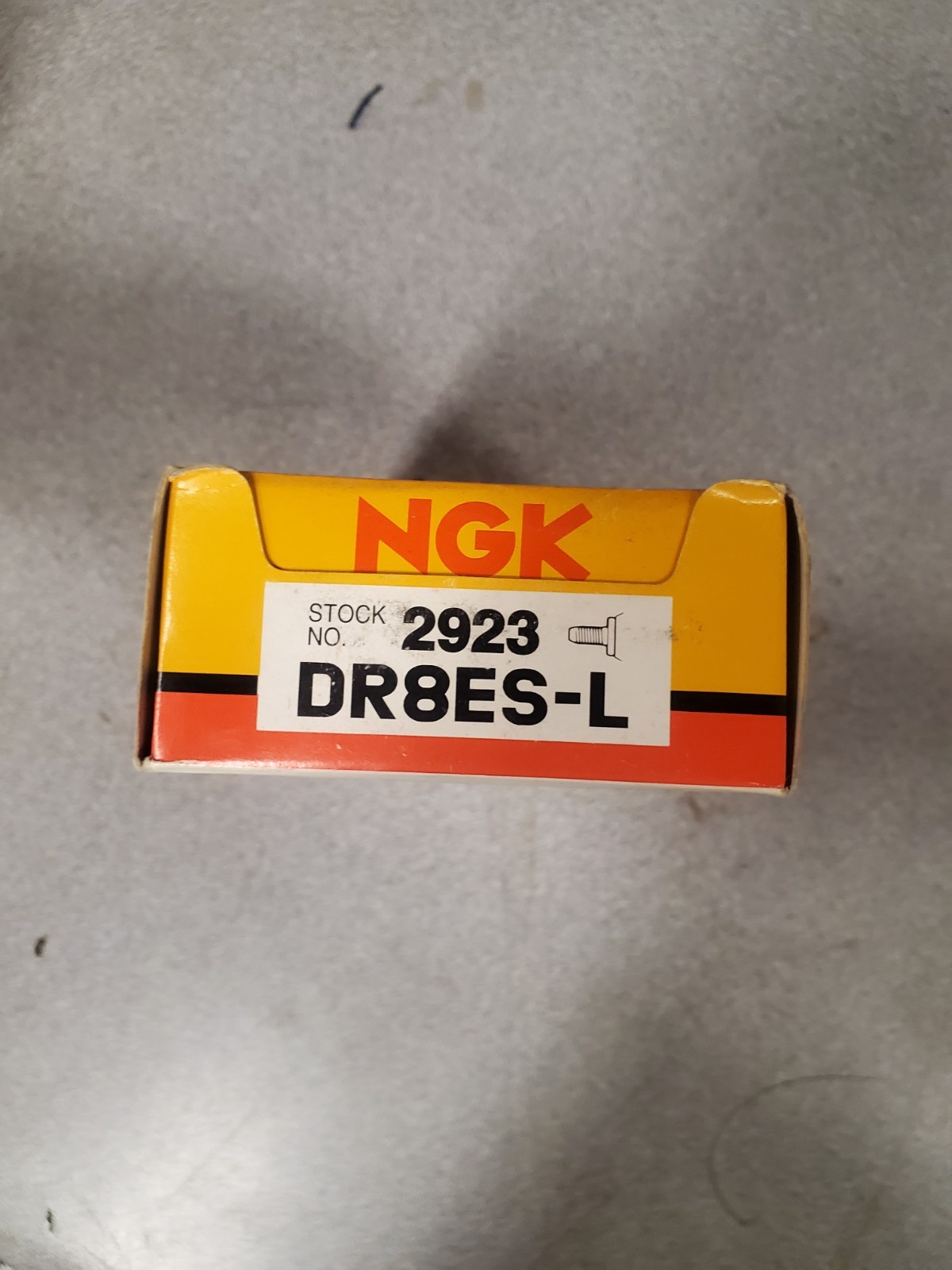 DR8ES-L NGK SPARK PLUGS