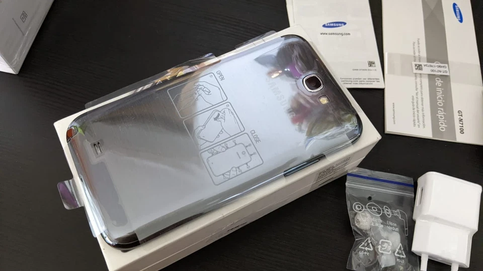 Samsung Galaxy Note II GT-N7105 16GB (Unlocked) Black Smartphone rare - Image 4 of 4