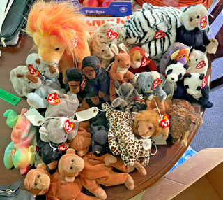 TY Beanie Babies LOT Safari Animals Monkeys & More! Vintage Smoke Free Hom