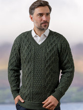 NWT Aran Men  s Merino V-N  eck Aran Sweater  , Choose Color  Size  