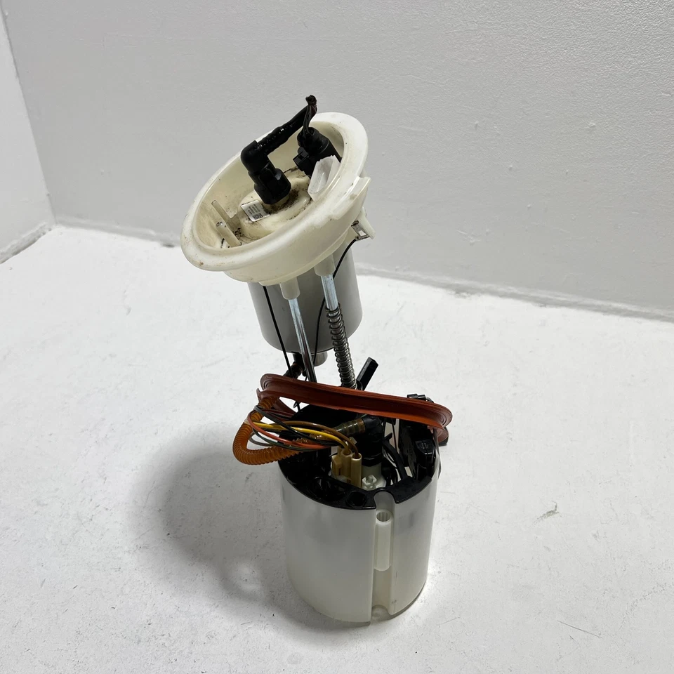 AUDI A6 2012-2018 3,0 L QUATTRO TANQUE GASOLINA UNIDAD BOMBA OEM Foto 2 de 4