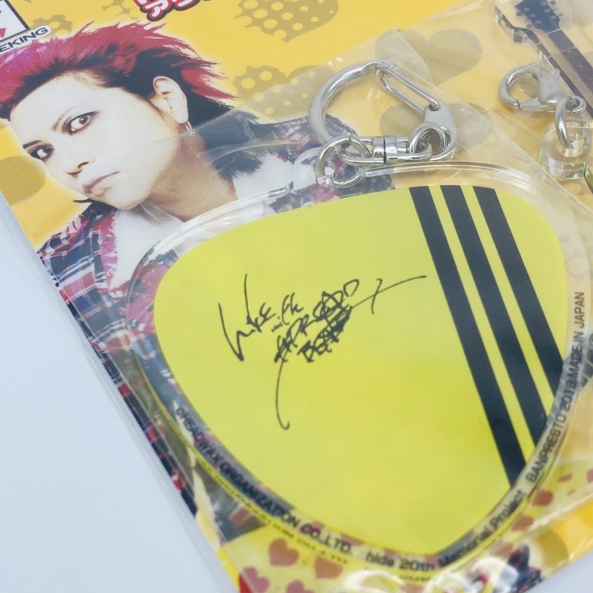 THE JAP GUILD WORKS 1981-2002　限定500部　サイン hide Guitar & Pick Acrylic Plate Keychain Signature Yellow Line X
