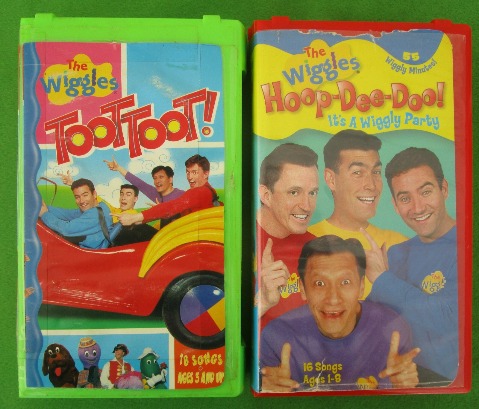LOT 2 THE WIGGLES VHS TAPES TOOT TOOT!; HOOPDEEDOO! EACH W/16 SONGS