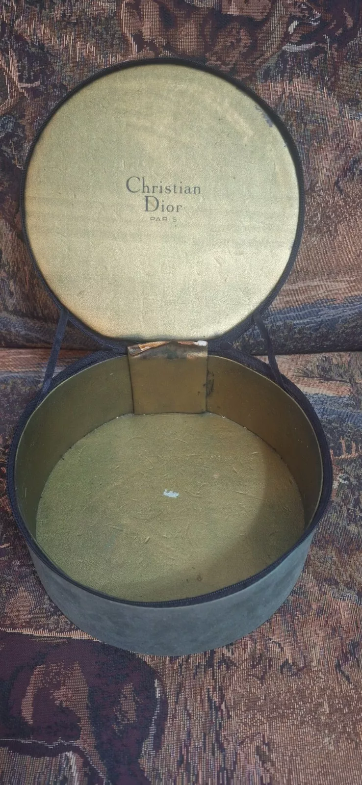 Rare boîte à chapeau / perruque ronde verte Christian Dior accessoire double fermeture éclair LIRE