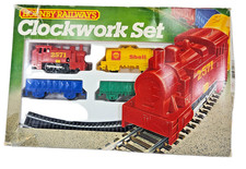 Hornby R776 Clockwork Train Set 0-4-0 Loco 2571 OO Clockwise Runners Boxed Model