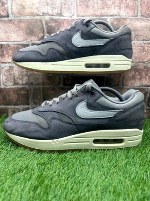 Nike Air Max 1 FD5088-001 Turnschuhe Herren UK 9 Krepp Weich Grau Wildleder Freizeitschuhe
