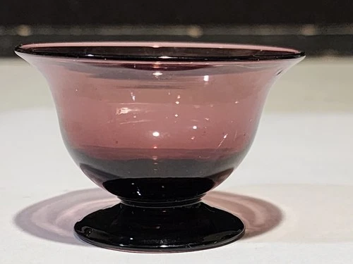 STEUBEN ART GLASS SHAPE 3067 TRANSPARENT PURPLE AMETHYST OPEN SALT CELLAR