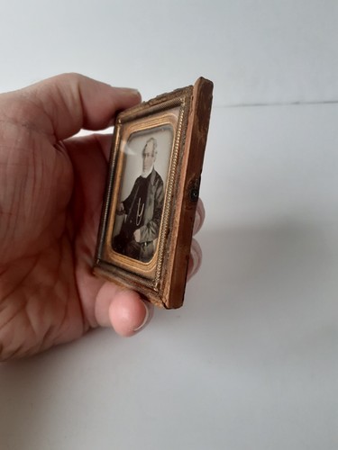 Victorian Period Ninth Plate Sized Daguerrotype In Half Housing - 3x2 ¹/²" - Picture 10 of 10