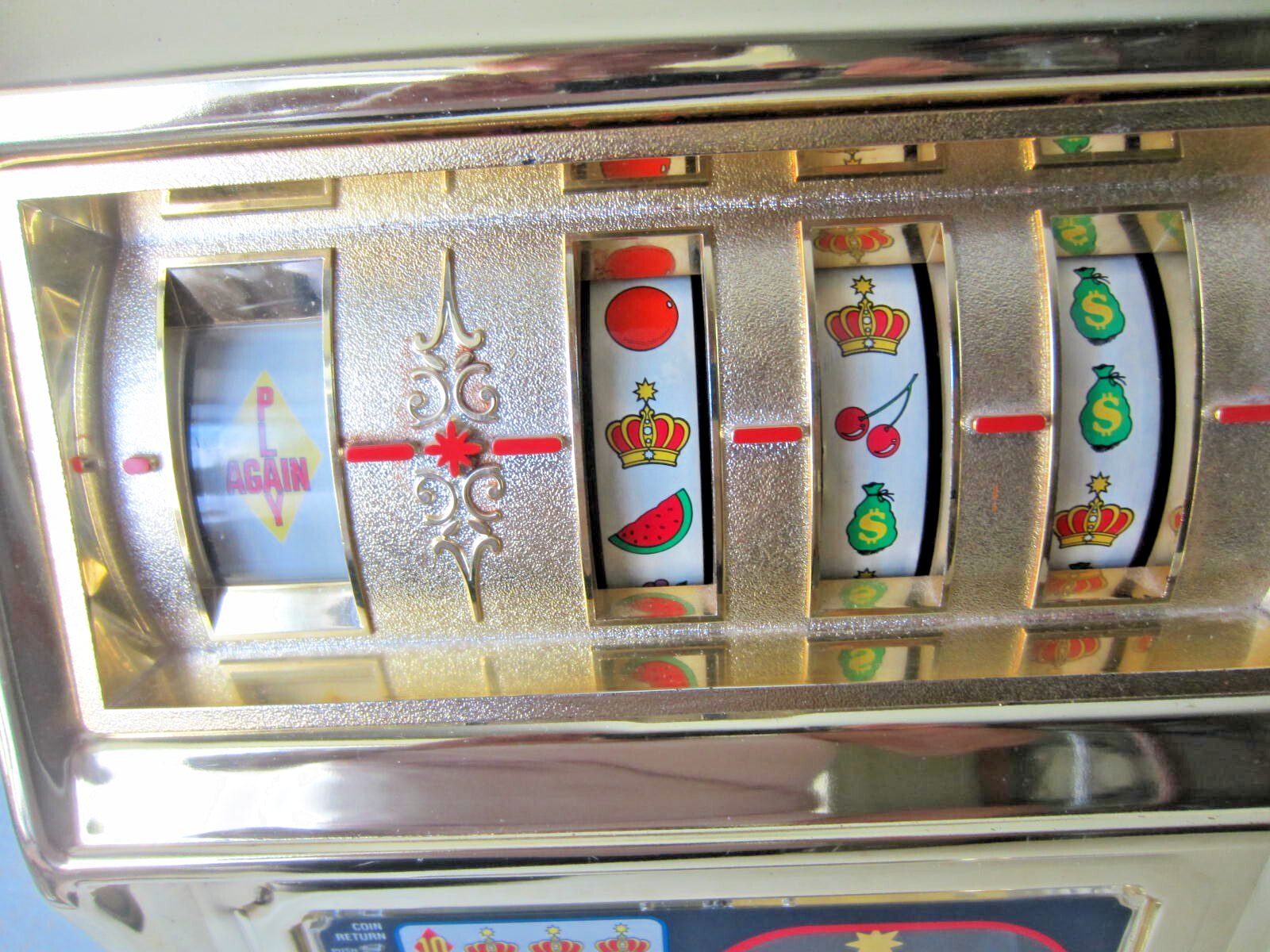 Foto 6 di 9