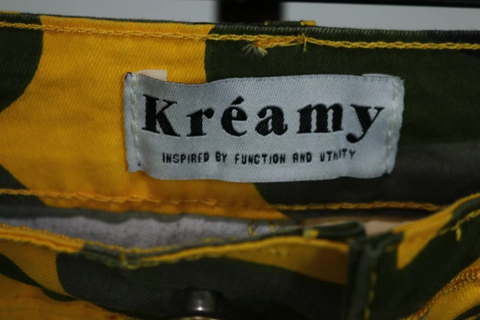 Rue 21 Ladies Juniors Teen Green/Mustard Camo Belted Shorts Size Large NEW - Image 3 of 4