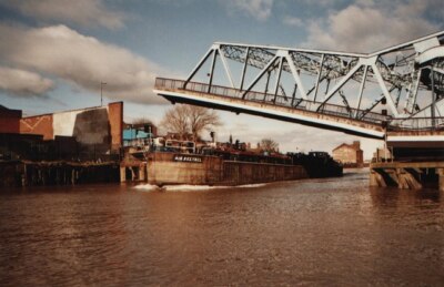 Foto 6x4 North Bridge Rumpf Kingston upon Hull Rix Turmfalke nach Abreise c2005