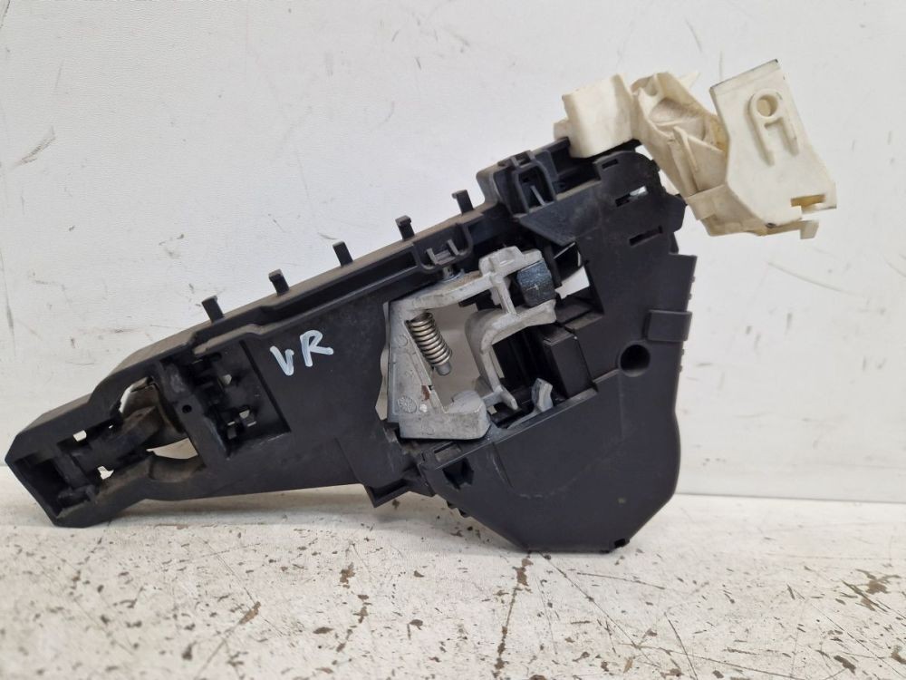 Door Handle Front Right outside 761 Polar Silver - Metallic Fits for thumbnail 6