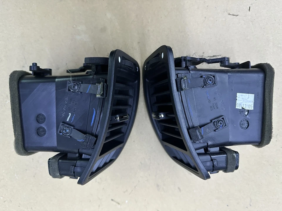 01-06 Acura MDX Par de ventilación del tablero del lado del conductor del pasajero negro con extensión OEM P816 Foto 2 de 4