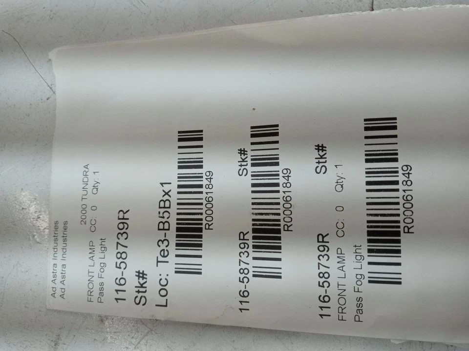 Faro antiniebla halógeno Toyota Tundra 2000-2006 montado OEM repuesto  Foto 4 de 4