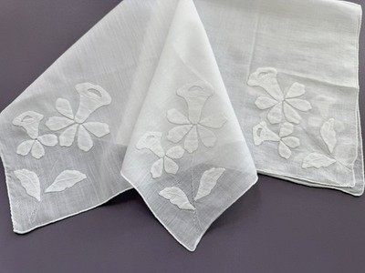 VINTAGE HANKY APPLIQUE GEOMETRIC DESIGNS ALL 4 CORNERS DESIGN WHITE ON WHITE