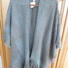 Croft  Barrow Womans Grey Knit Wrap Shawl Open Poncho New with Tages