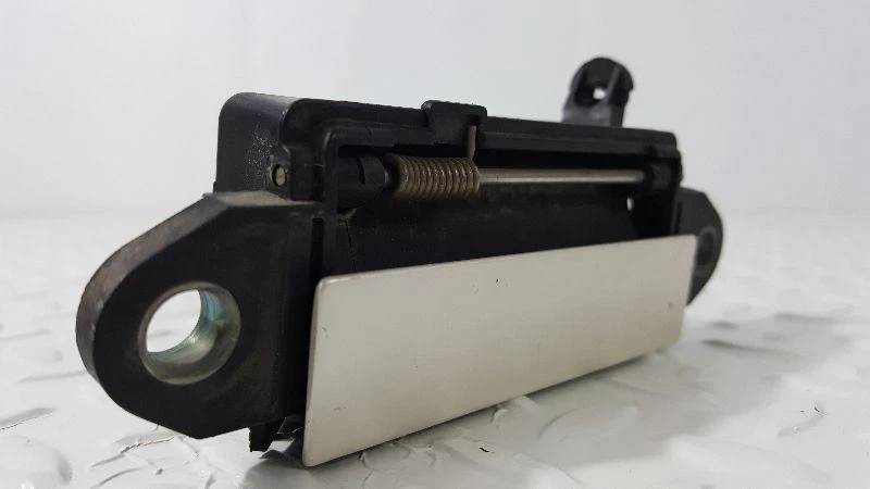 Manija exterior puerta conductor trasero audi a6 quattro 96-99 Foto 2 de 4