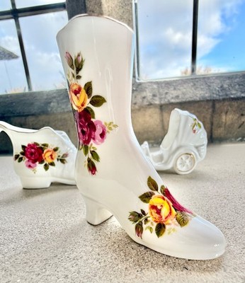 COTTAGE ROSE - Fine Bone China - 3 x ORNAMENTE - Stiefel - Schuh - Kutsche