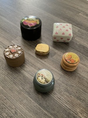 Süßes Set: 6 kleine Vintage Schmuckdosen / Pillendosen