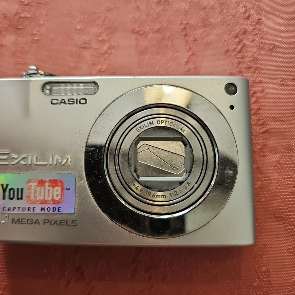 Digitalkamera Casio Exilim EX-Z100 Silber Zustand Ok Kam Getestet Funktioniert - Bild 3 von 4