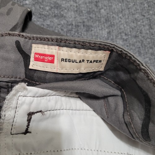 Wrangler Cargo Pants Mens 40x30 Gray Black Camo Regular Taper Stretch - Picture 3 of 7